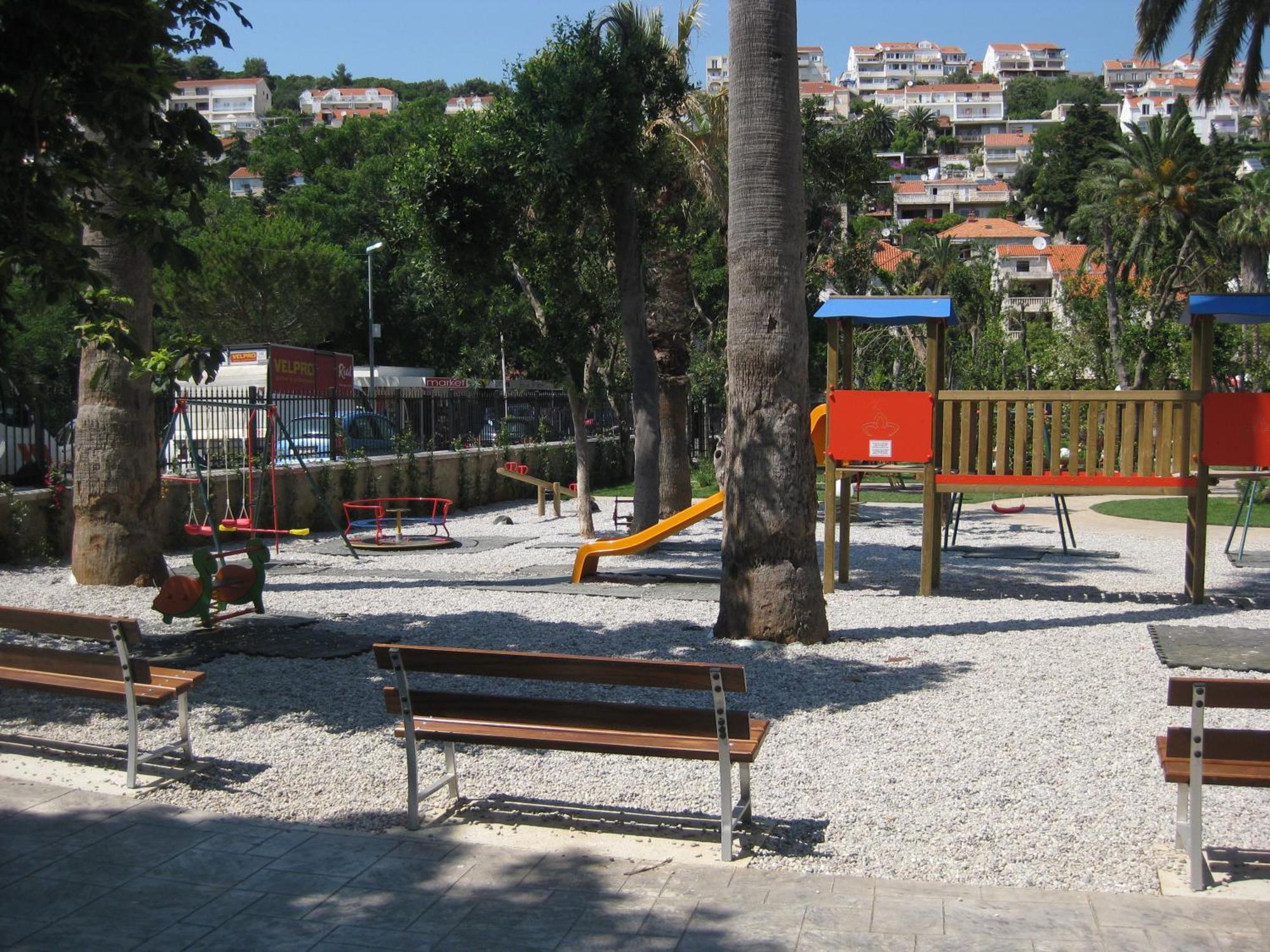 Dvori Lapad Apartment